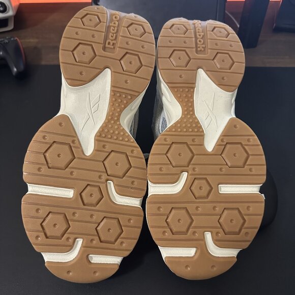 Reebok Charge Running Shoes Men’s 9.5 Gray Athletic Sneakers Comfort Trainers - Picture 6 of 6